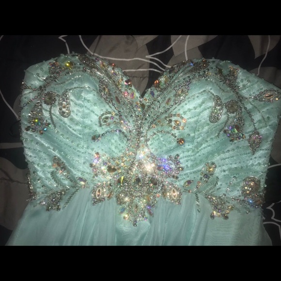 Prom dress size 8 - Picture 4 of 7